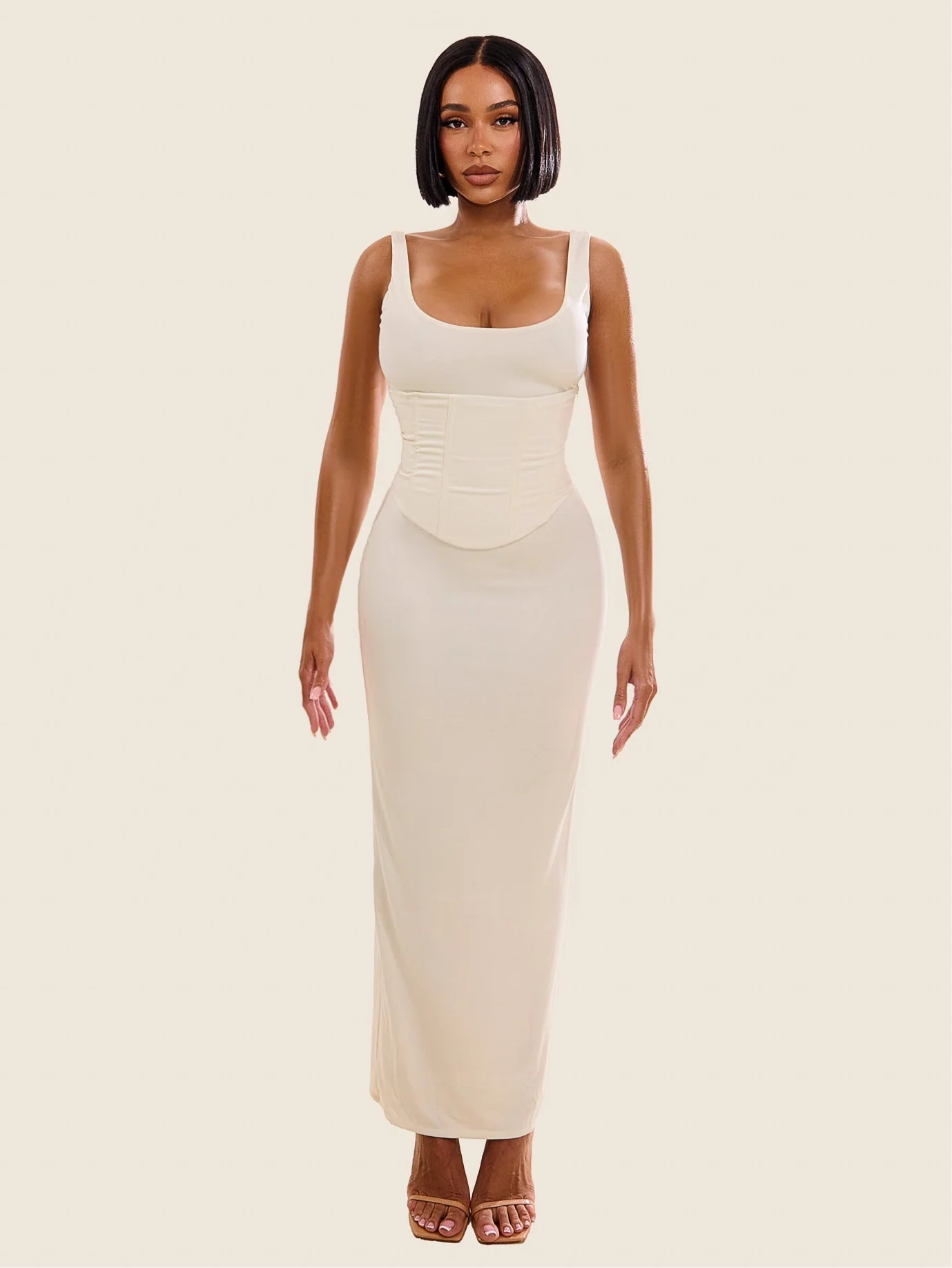Das mühelose formende Kleid