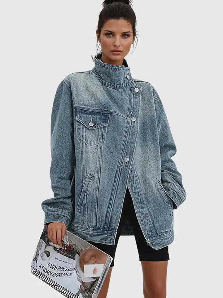 Veste utilitaire en jean surtaillée