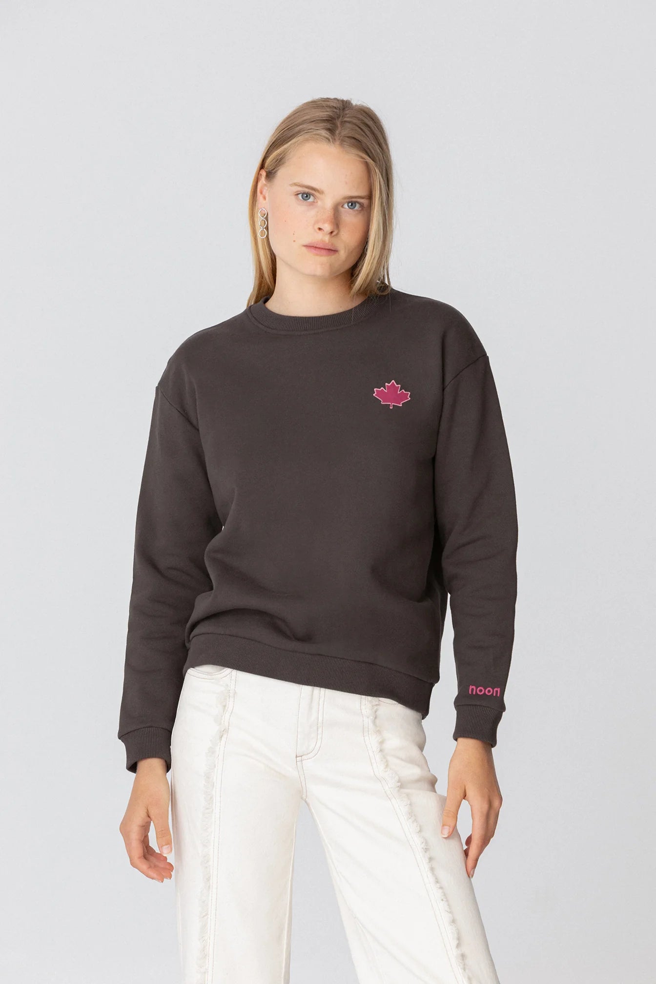 Gemütliches besticktes Sweatshirt