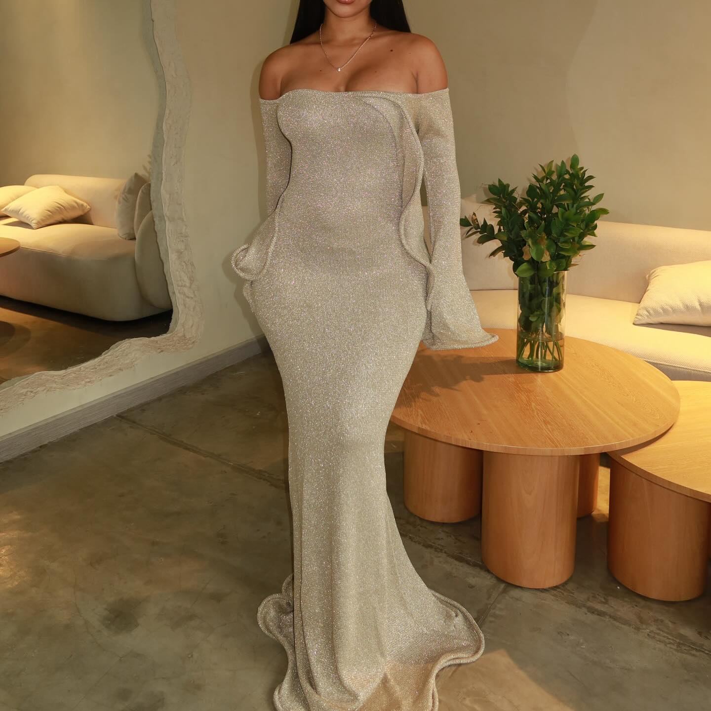 Das luxuriöse Strickmaxikleid