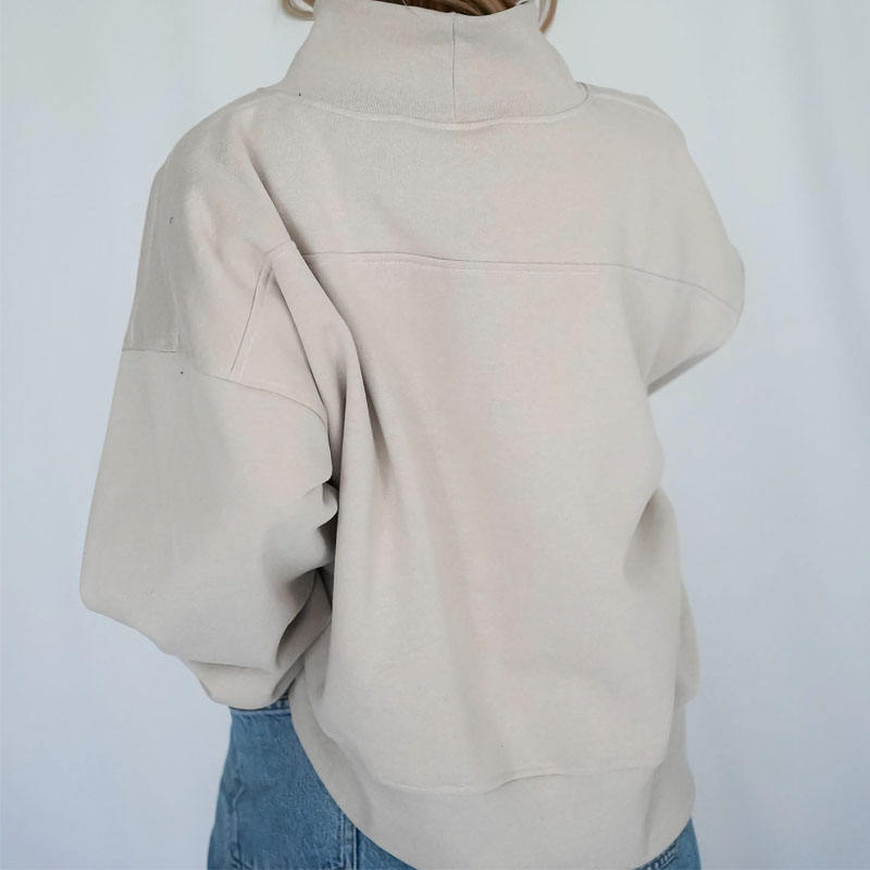 Natural Grace Kapuzenpullover mit Stehkragen