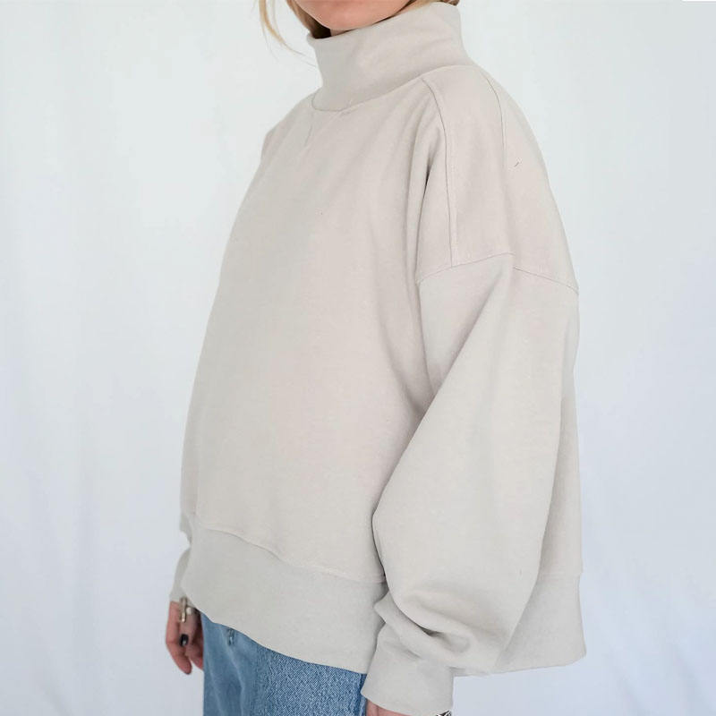 Natural Grace Kapuzenpullover mit Stehkragen