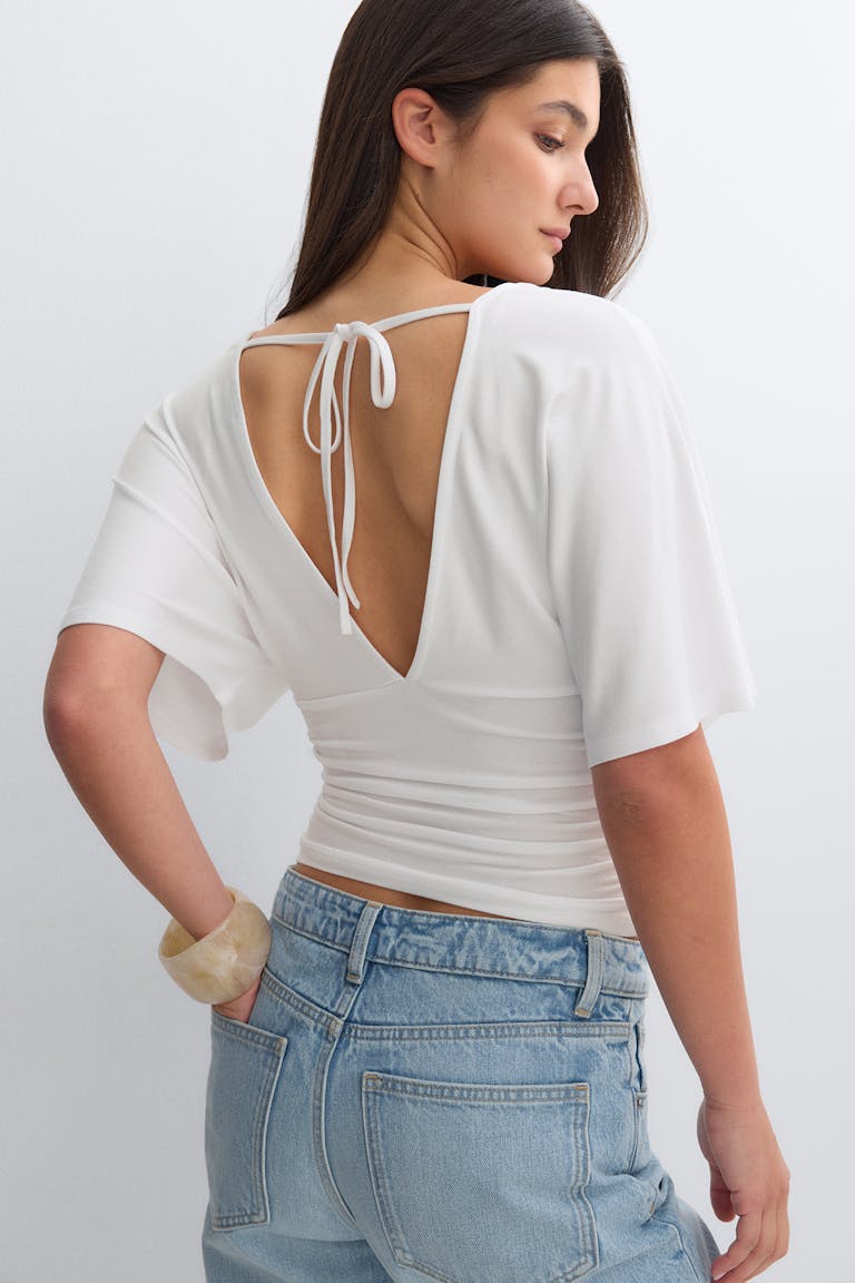 Shaped v-neck top