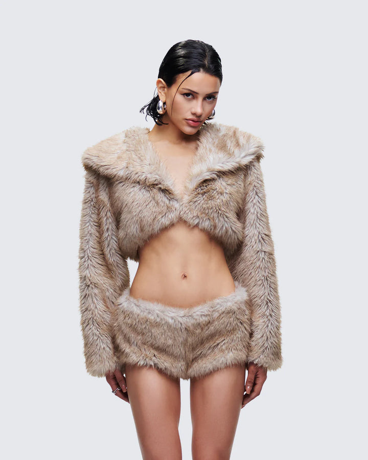Veste courte en fourrure de luxe