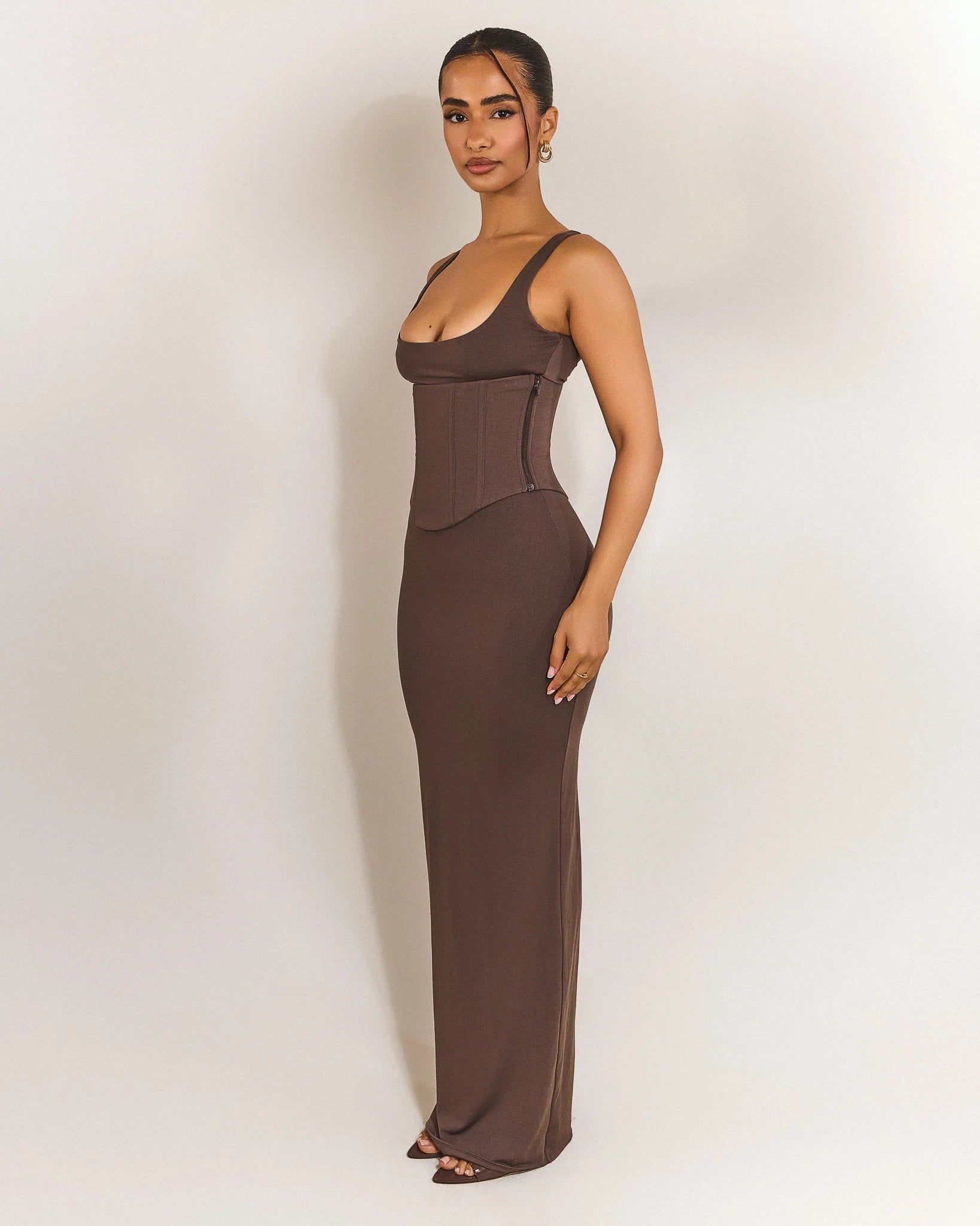 Das mühelose formende Kleid