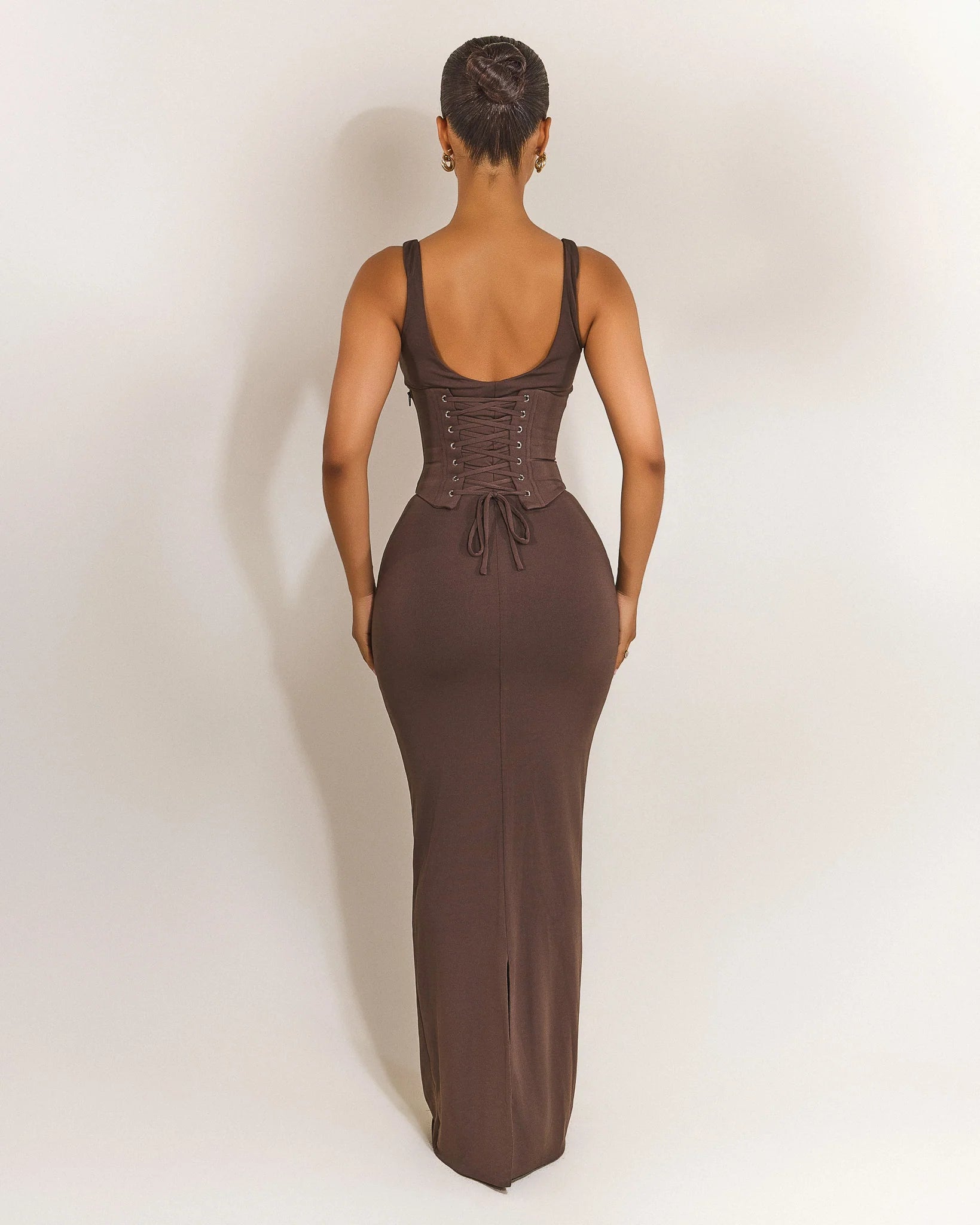 Das mühelose formende Kleid