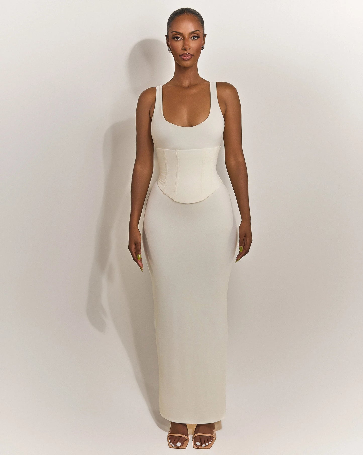 Das mühelose formende Kleid
