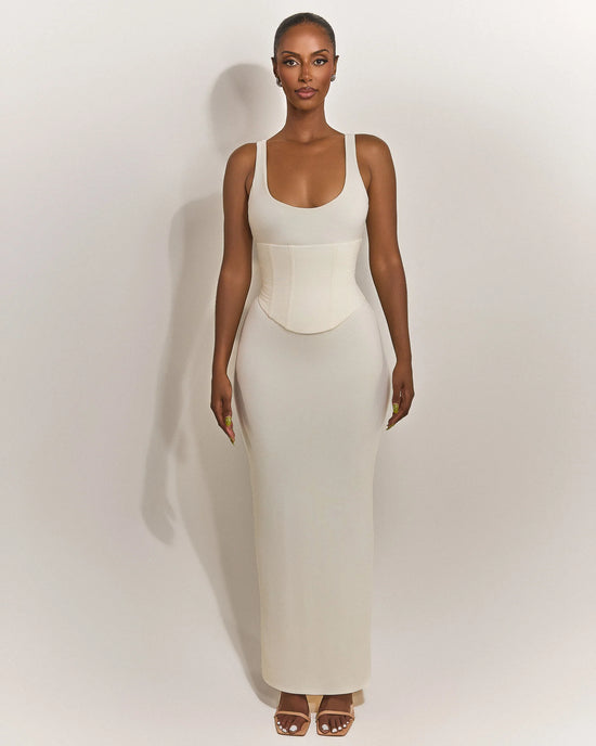 Das mühelose formende Kleid