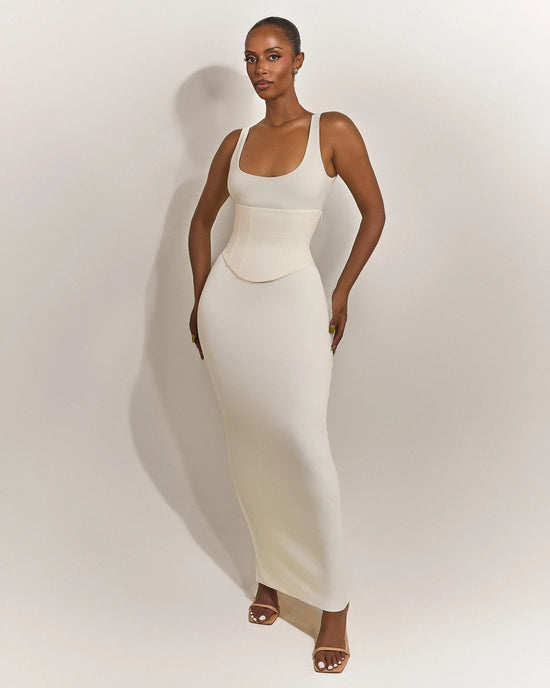 Das mühelose formende Kleid