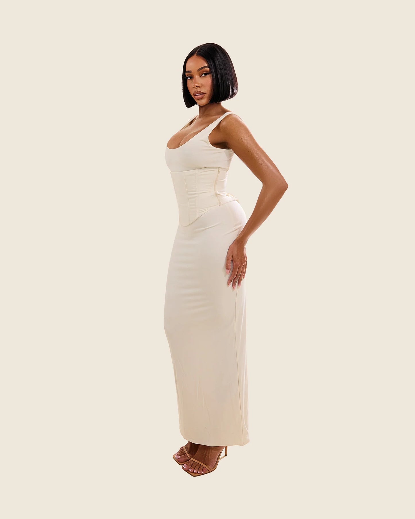 Das mühelose formende Kleid