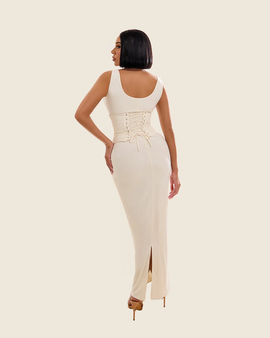 Das mühelose formende Kleid
