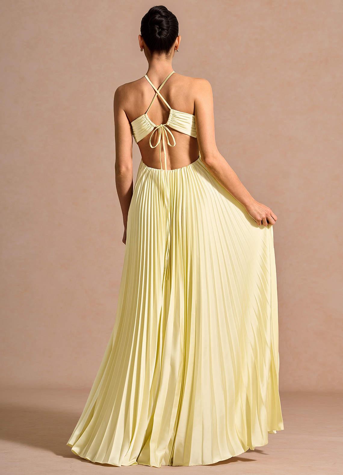Plissiertes Göttin-Maxikleid