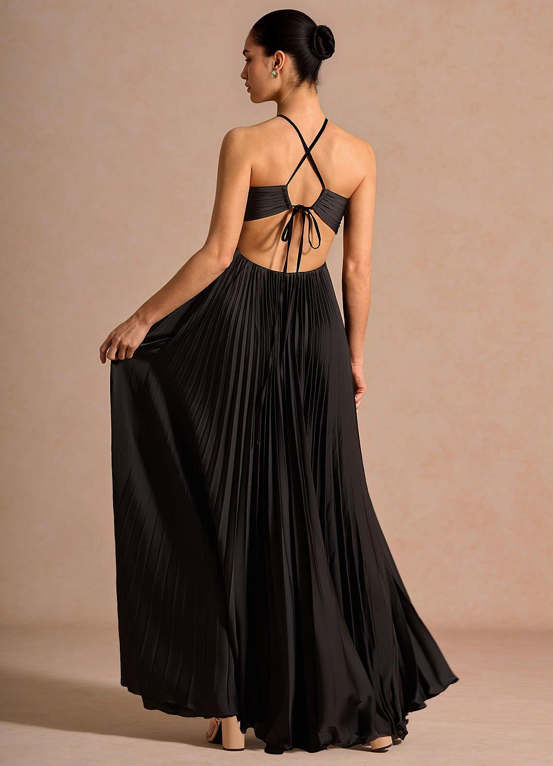 Plissiertes Göttin-Maxikleid
